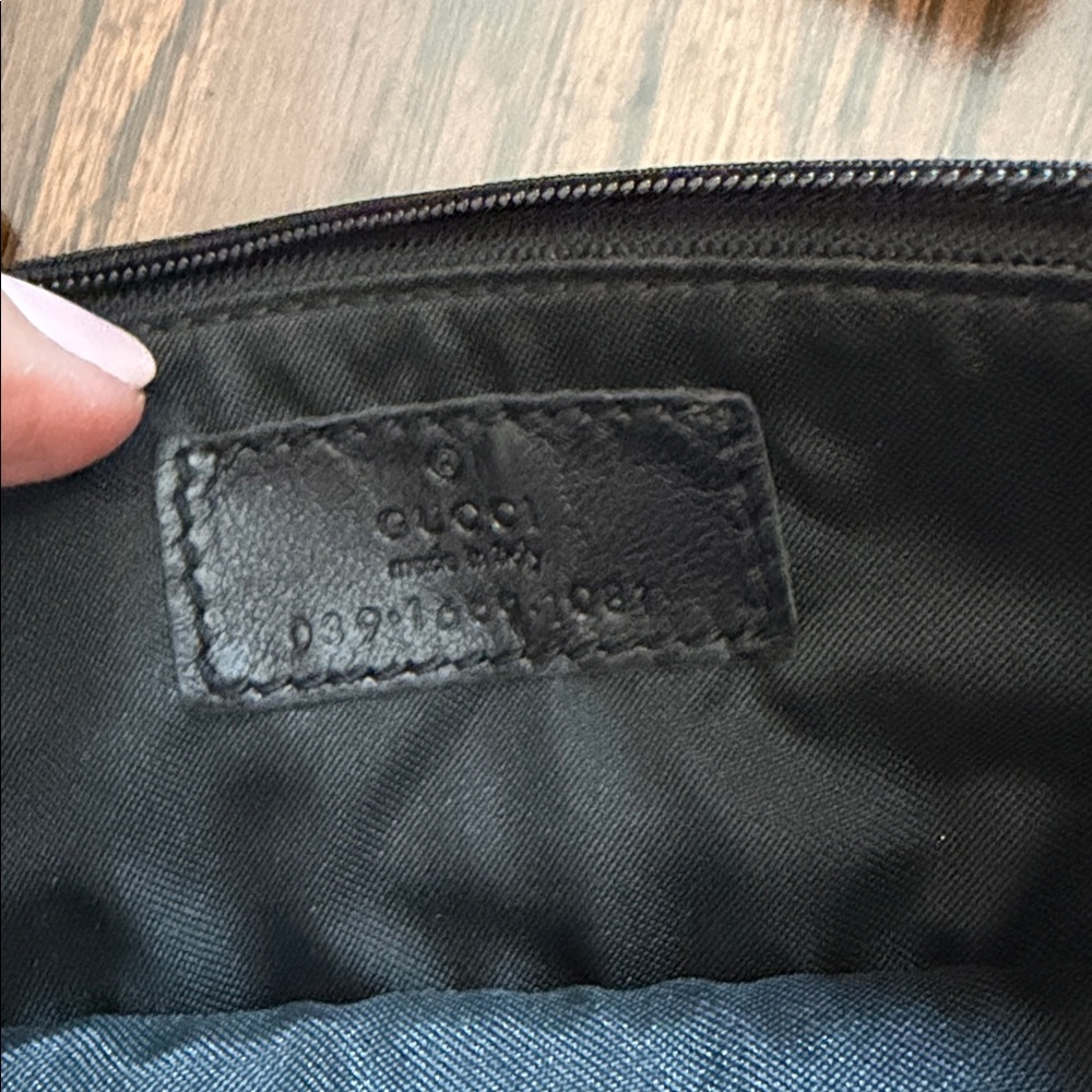Gucci Beige Wristband Wallet - Picture 9 of 11
